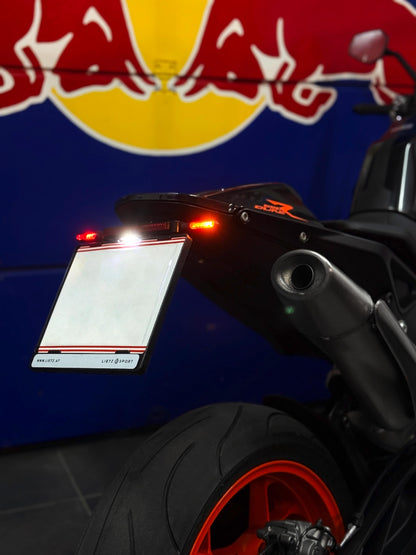 TNM Kennzeichenhalterung für KTM Duke 790 / 890 / 890R - mit integrierter Beleuchtung & Blinker-Rücklicht