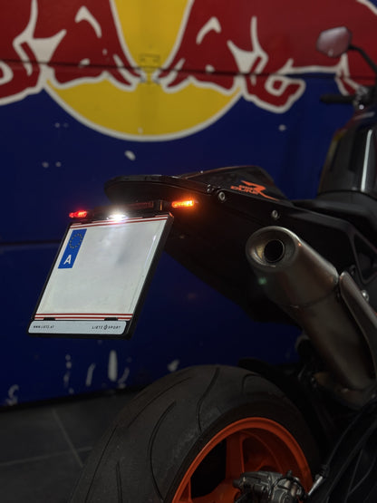 TNM Kennzeichenhalterung für KTM Duke 790 / 890 / 890R - mit integrierter Beleuchtung & Blinker-Rücklicht